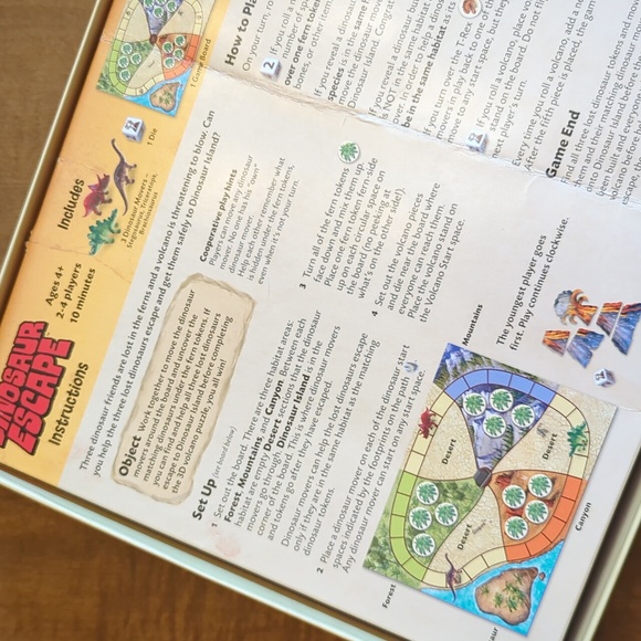 Dinosaur Escape Board Game - Picture 5 of 11